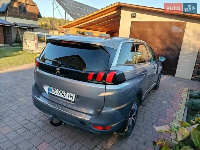 Серый Пежо 5008, объемом двигателя 2 л и пробегом 199 тыс. км за 20000 $, фото 4 на Automoto.ua