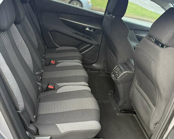 Серый Пежо 5008, объемом двигателя 1.56 л и пробегом 224 тыс. км за 16500 $, фото 20 на Automoto.ua