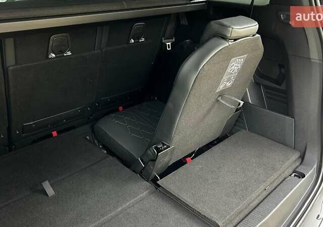 Сірий Пежо 5008, об'ємом двигуна 2 л та пробігом 235 тис. км за 22800 $, фото 11 на Automoto.ua