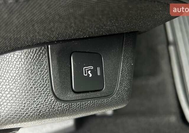 Сірий Пежо 5008, об'ємом двигуна 2 л та пробігом 235 тис. км за 22800 $, фото 5 на Automoto.ua