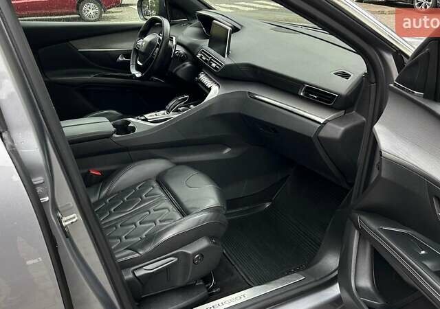 Сірий Пежо 5008, об'ємом двигуна 2 л та пробігом 235 тис. км за 22800 $, фото 9 на Automoto.ua