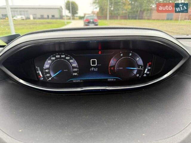 Сірий Пежо 5008, об'ємом двигуна 1.5 л та пробігом 165 тис. км за 12220 $, фото 5 на Automoto.ua