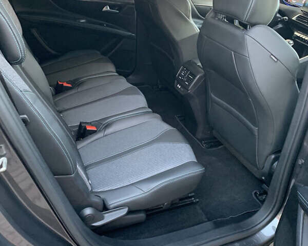 Сірий Пежо 5008, об'ємом двигуна 1.5 л та пробігом 112 тис. км за 23499 $, фото 13 на Automoto.ua