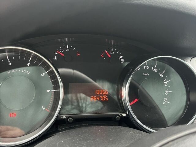 Сірий Пежо 5008, об'ємом двигуна 1.6 л та пробігом 264 тис. км за 6500 $, фото 6 на Automoto.ua