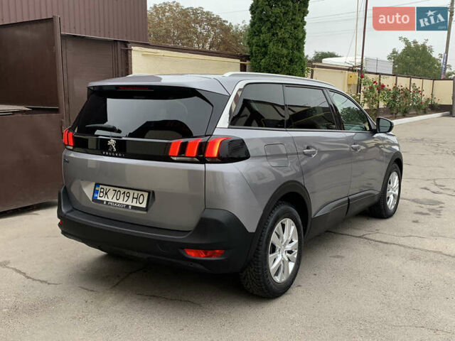 Серый Пежо 5008, объемом двигателя 1.56 л и пробегом 174 тыс. км за 17500 $, фото 5 на Automoto.ua