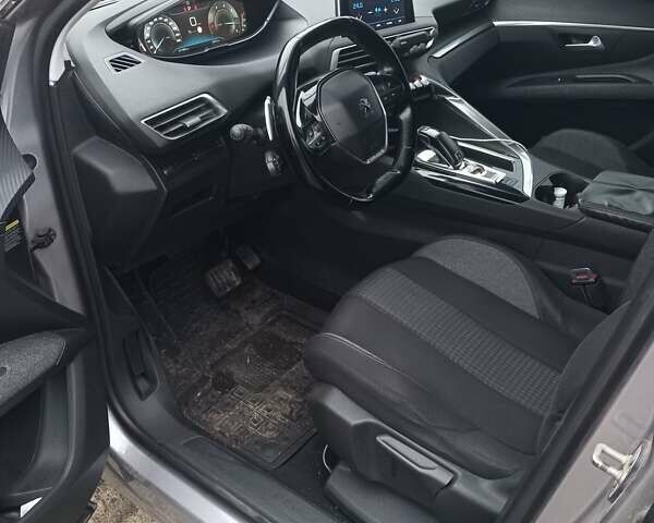 Сірий Пежо 5008, об'ємом двигуна 1.6 л та пробігом 221 тис. км за 17500 $, фото 4 на Automoto.ua