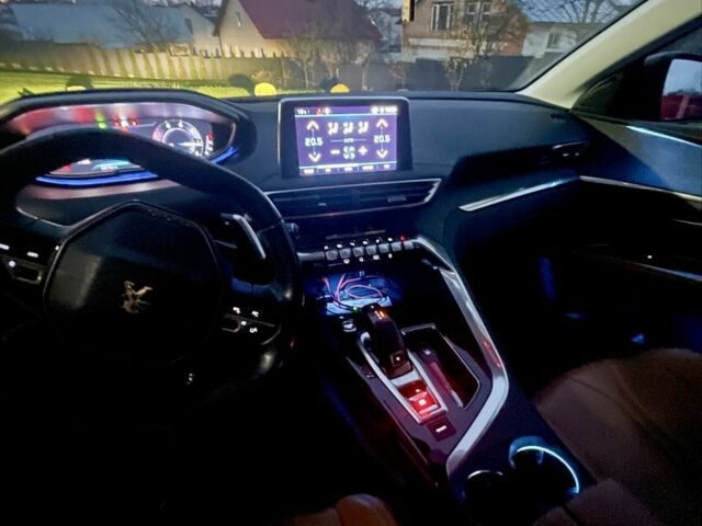 Серый Пежо 5008, объемом двигателя 1.6 л и пробегом 222 тыс. км за 21000 $, фото 5 на Automoto.ua