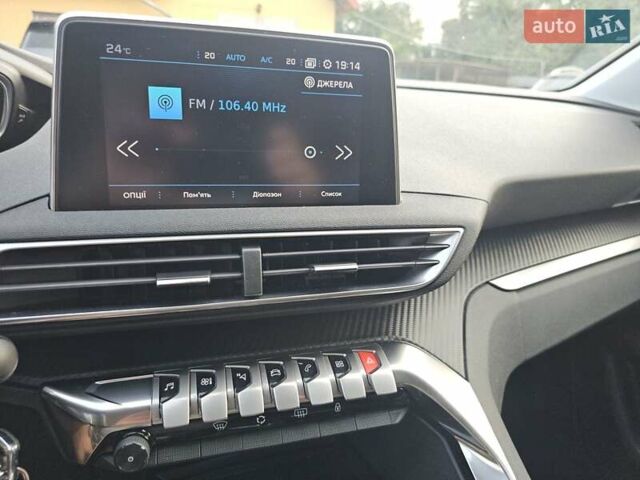 Серый Пежо 5008, объемом двигателя 1.2 л и пробегом 174 тыс. км за 16400 $, фото 16 на Automoto.ua