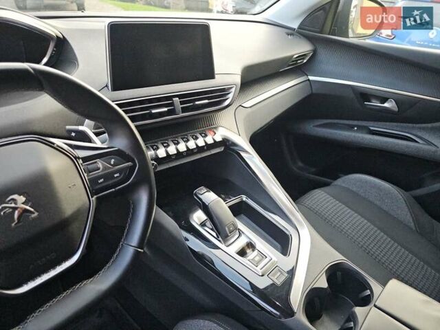 Серый Пежо 5008, объемом двигателя 1.2 л и пробегом 174 тыс. км за 16400 $, фото 29 на Automoto.ua