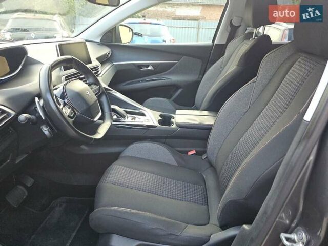 Серый Пежо 5008, объемом двигателя 1.2 л и пробегом 174 тыс. км за 16400 $, фото 27 на Automoto.ua