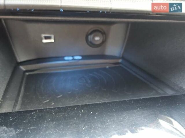 Серый Пежо 5008, объемом двигателя 1.2 л и пробегом 174 тыс. км за 16400 $, фото 13 на Automoto.ua