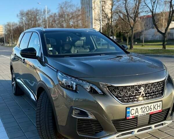 Серый Пежо 5008, объемом двигателя 2 л и пробегом 250 тыс. км за 22000 $, фото 1 на Automoto.ua