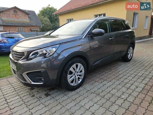 Серый Пежо 5008, объемом двигателя 1.2 л и пробегом 174 тыс. км за 16400 $, фото 1 на Automoto.ua