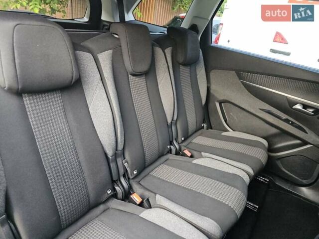 Серый Пежо 5008, объемом двигателя 1.2 л и пробегом 174 тыс. км за 16400 $, фото 21 на Automoto.ua