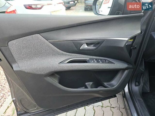 Серый Пежо 5008, объемом двигателя 1.2 л и пробегом 174 тыс. км за 16400 $, фото 25 на Automoto.ua