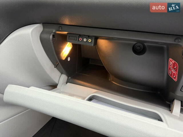 Синій Пежо 5008, об'ємом двигуна 2 л та пробігом 206 тис. км за 9800 $, фото 24 на Automoto.ua