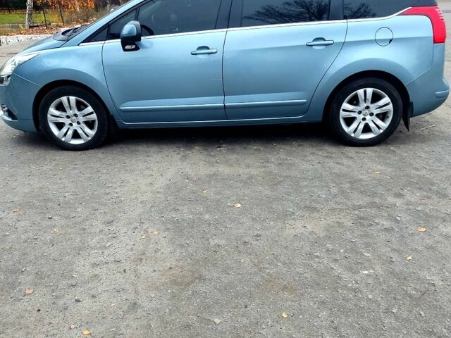 Синий Пежо 5008, объемом двигателя 2 л и пробегом 300 тыс. км за 8000 $, фото 7 на Automoto.ua