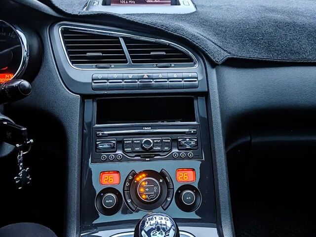 Синий Пежо 5008, объемом двигателя 2 л и пробегом 300 тыс. км за 8000 $, фото 2 на Automoto.ua