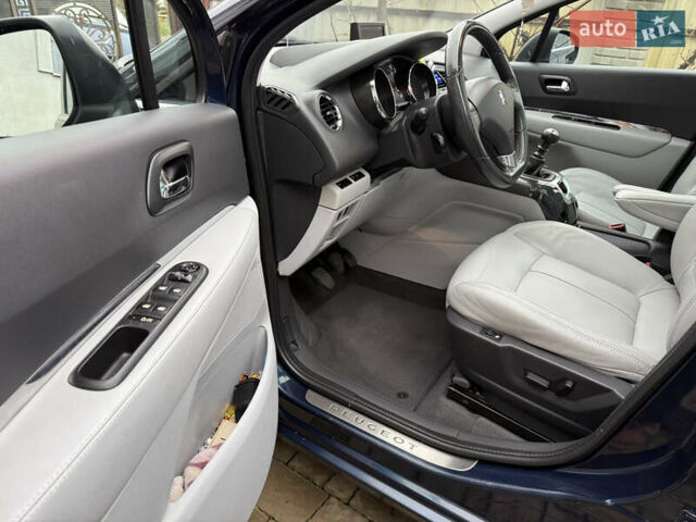 Синій Пежо 5008, об'ємом двигуна 2 л та пробігом 206 тис. км за 9800 $, фото 17 на Automoto.ua