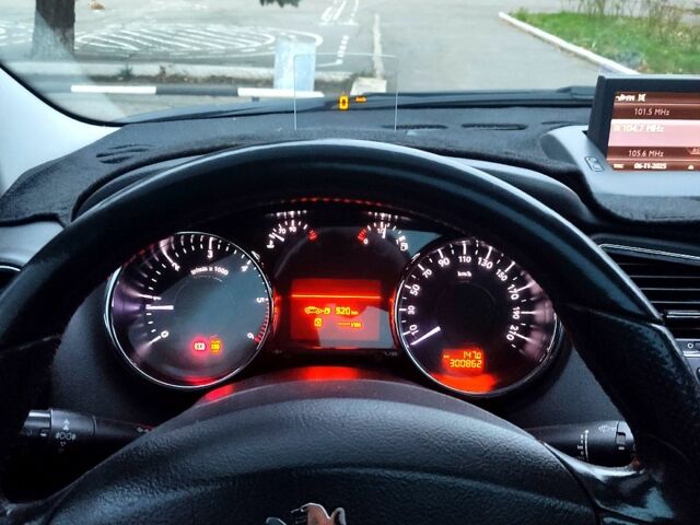 Синий Пежо 5008, объемом двигателя 2 л и пробегом 300 тыс. км за 8000 $, фото 1 на Automoto.ua