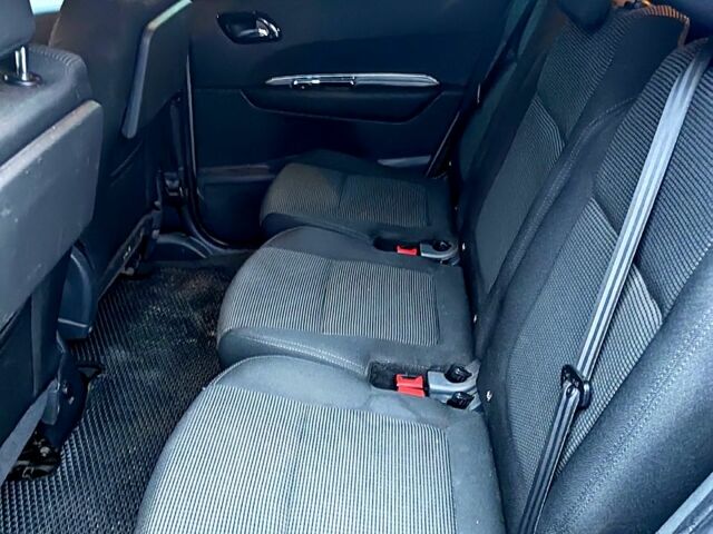 Синий Пежо 5008, объемом двигателя 2 л и пробегом 300 тыс. км за 8000 $, фото 6 на Automoto.ua