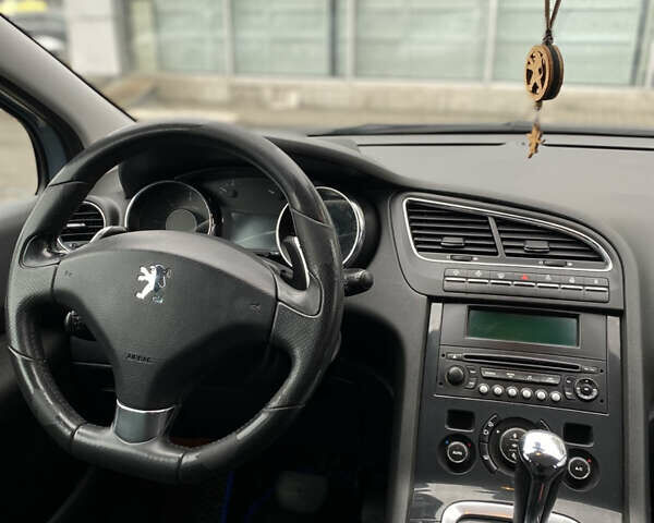 Синій Пежо 5008, об'ємом двигуна 1.6 л та пробігом 283 тис. км за 7100 $, фото 5 на Automoto.ua