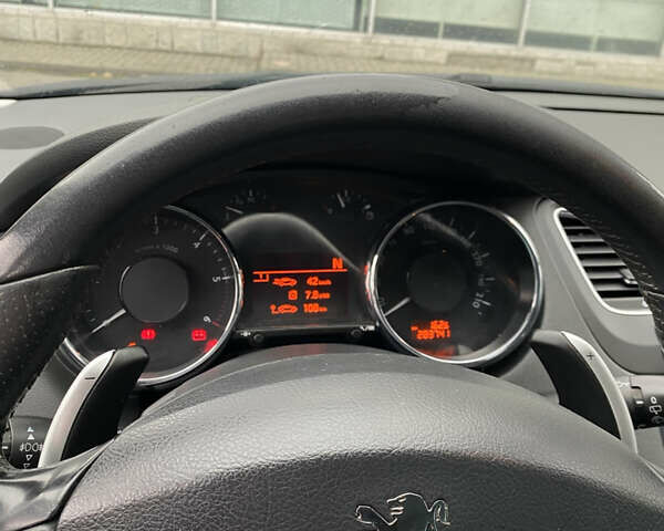 Синій Пежо 5008, об'ємом двигуна 1.6 л та пробігом 283 тис. км за 7100 $, фото 9 на Automoto.ua