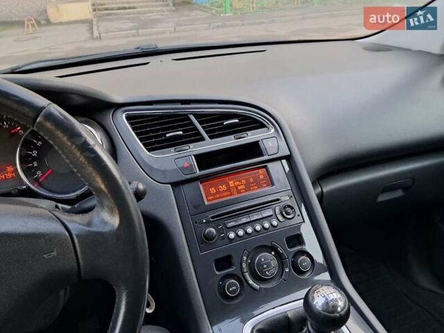 Синий Пежо 5008, объемом двигателя 1.56 л и пробегом 216 тыс. км за 7200 $, фото 4 на Automoto.ua