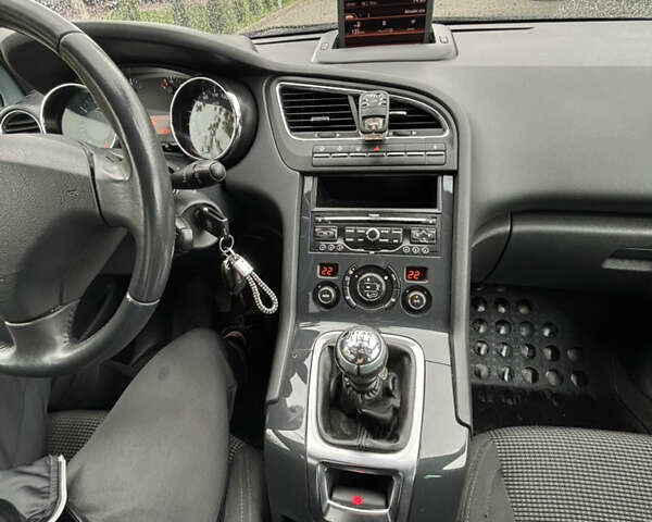 Пежо 5008 2010 в Житомире на Automoto.ua Синий Пежо 5008, объемом двигателя 1.6 л и пробегом 223 тыс. км за 8500 $, фото 13 на Automoto.ua