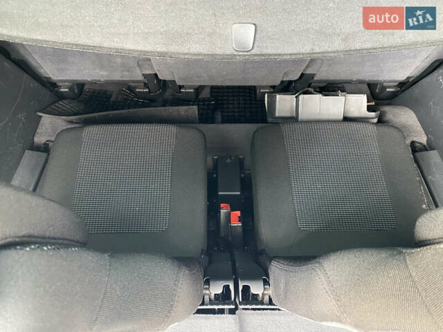 Синий Пежо 5008, объемом двигателя 1.6 л и пробегом 228 тыс. км за 7400 $, фото 12 на Automoto.ua