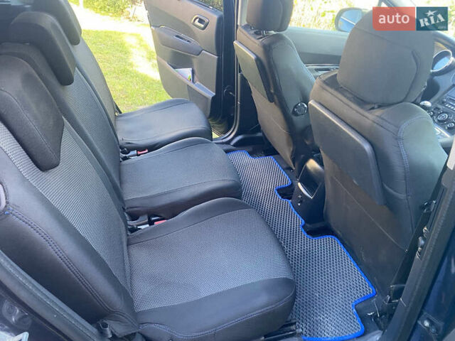 Пежо 5008 2010 в Львове на Automoto.ua Синий Пежо 5008, объемом двигателя 1.6 л и пробегом 247 тыс. км за 7200 $, фото 7 на Automoto.ua