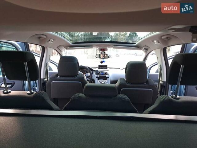 Синий Пежо 5008, объемом двигателя 1.56 л и пробегом 237 тыс. км за 9600 $, фото 15 на Automoto.ua