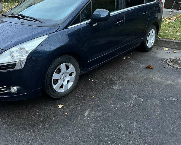 Пежо 5008 2010 в Львове на Automoto.ua Синий Пежо 5008, объемом двигателя 1.6 л и пробегом 247 тыс. км за 7200 $, фото 2 на Automoto.ua