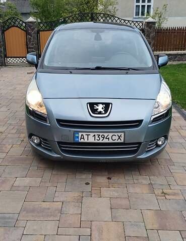 Синий Пежо 5008, объемом двигателя 1.6 л и пробегом 286 тыс. км за 7200 $, фото 1 на Automoto.ua