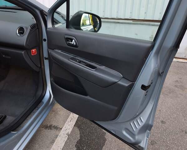 Синий Пежо 5008, объемом двигателя 2 л и пробегом 199 тыс. км за 6500 $, фото 14 на Automoto.ua