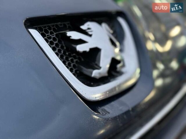 Синий Пежо 5008, объемом двигателя 1.56 л и пробегом 251 тыс. км за 6950 $, фото 18 на Automoto.ua