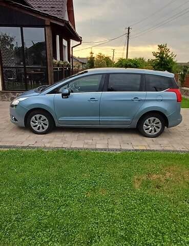 Синий Пежо 5008, объемом двигателя 1.6 л и пробегом 286 тыс. км за 7200 $, фото 3 на Automoto.ua