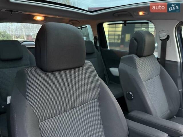 Синий Пежо 5008, объемом двигателя 1.56 л и пробегом 251 тыс. км за 6950 $, фото 43 на Automoto.ua