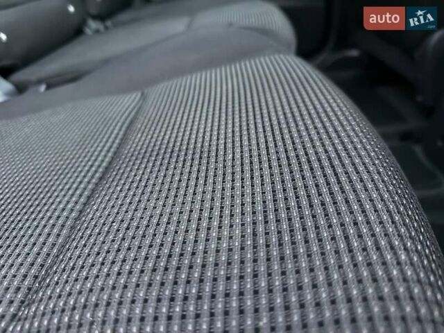 Синий Пежо 5008, объемом двигателя 1.56 л и пробегом 251 тыс. км за 6950 $, фото 53 на Automoto.ua