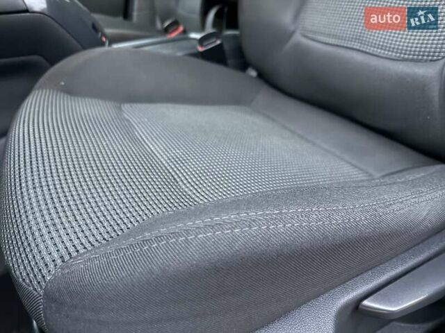 Синий Пежо 5008, объемом двигателя 1.56 л и пробегом 251 тыс. км за 6950 $, фото 63 на Automoto.ua