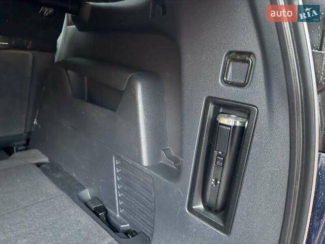 Синий Пежо 5008, объемом двигателя 1.56 л и пробегом 251 тыс. км за 6950 $, фото 36 на Automoto.ua