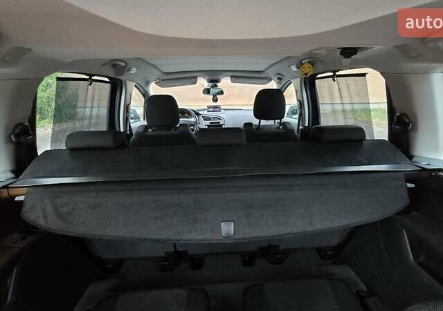 Пежо 5008 2011 в Трускавце на Automoto.ua Синий Пежо 5008, объемом двигателя 1.6 л и пробегом 223 тыс. км за 8500 $, фото 26 на Automoto.ua