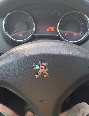 Синий Пежо 5008, объемом двигателя 1.6 л и пробегом 286 тыс. км за 7200 $, фото 2 на Automoto.ua