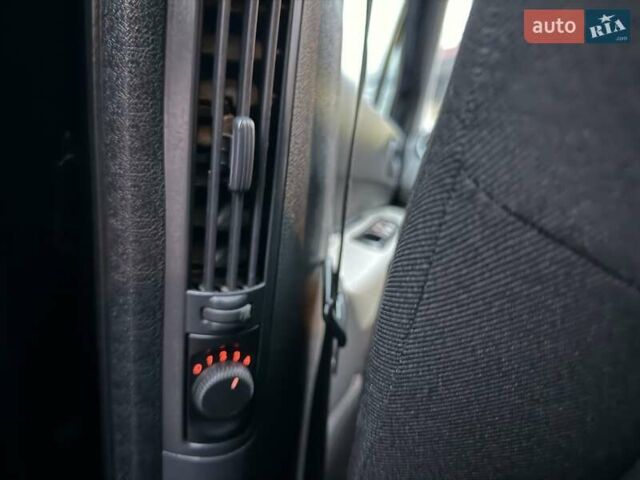 Синий Пежо 5008, объемом двигателя 1.56 л и пробегом 251 тыс. км за 6950 $, фото 85 на Automoto.ua