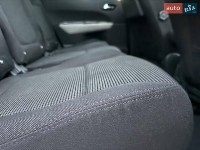 Синий Пежо 5008, объемом двигателя 1.56 л и пробегом 251 тыс. км за 6950 $, фото 52 на Automoto.ua