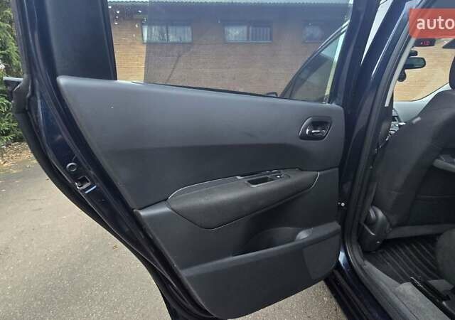 Пежо 5008 2011 в Трускавце на Automoto.ua Синий Пежо 5008, объемом двигателя 1.6 л и пробегом 223 тыс. км за 8500 $, фото 37 на Automoto.ua