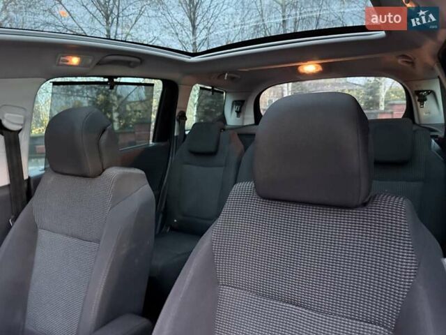 Синий Пежо 5008, объемом двигателя 1.56 л и пробегом 251 тыс. км за 6950 $, фото 65 на Automoto.ua