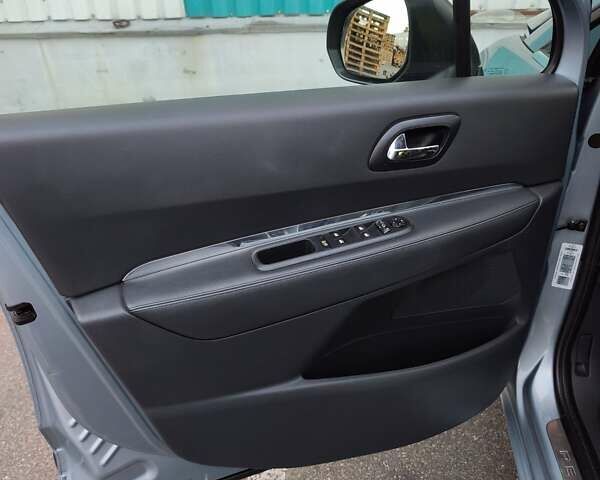 Синий Пежо 5008, объемом двигателя 2 л и пробегом 199 тыс. км за 6500 $, фото 13 на Automoto.ua