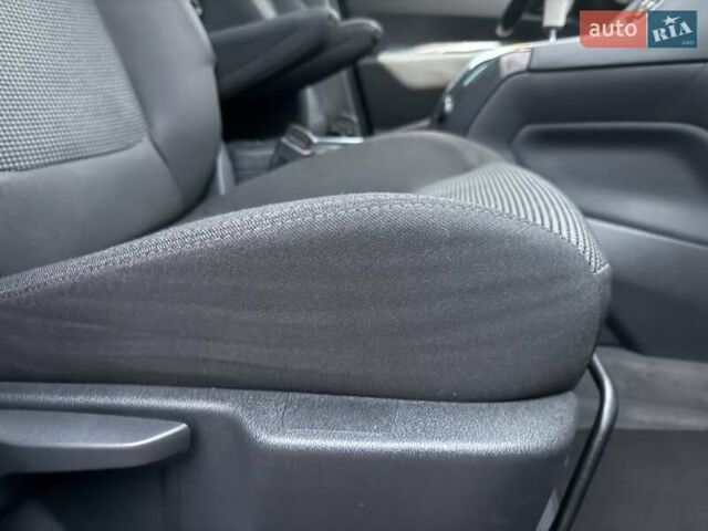 Синий Пежо 5008, объемом двигателя 1.56 л и пробегом 251 тыс. км за 6950 $, фото 41 на Automoto.ua