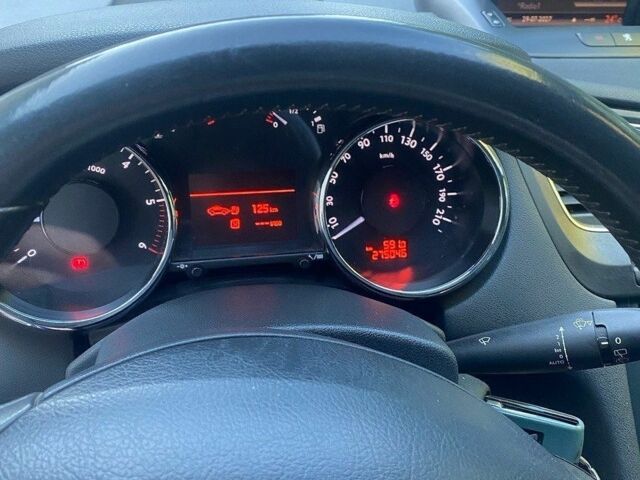 Синій Пежо 5008, об'ємом двигуна 1.56 л та пробігом 275 тис. км за 8199 $, фото 12 на Automoto.ua